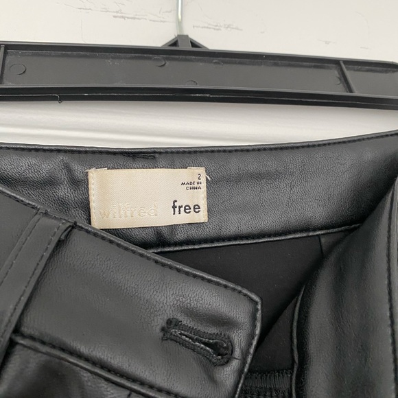 ARITZIA LEATHER PANTS 🖤 *style no longer sold!* - Picture 2 of 6